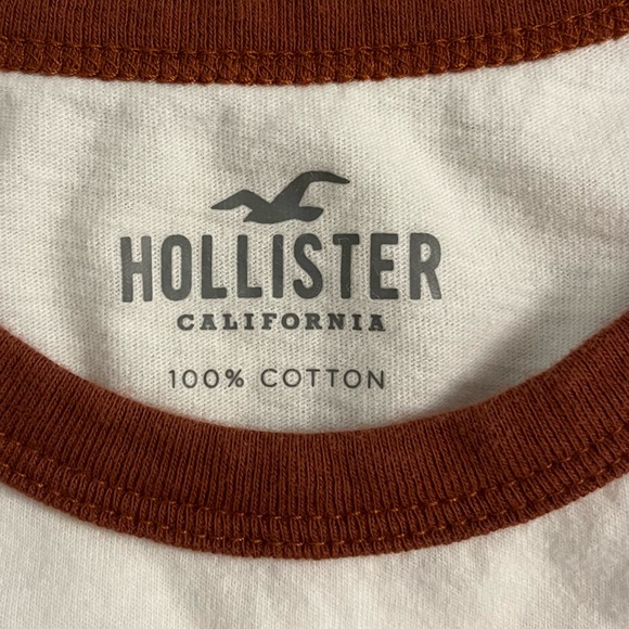 Hollister Women’s Cropped Short Sleeve Tee - Picture 3 of 3